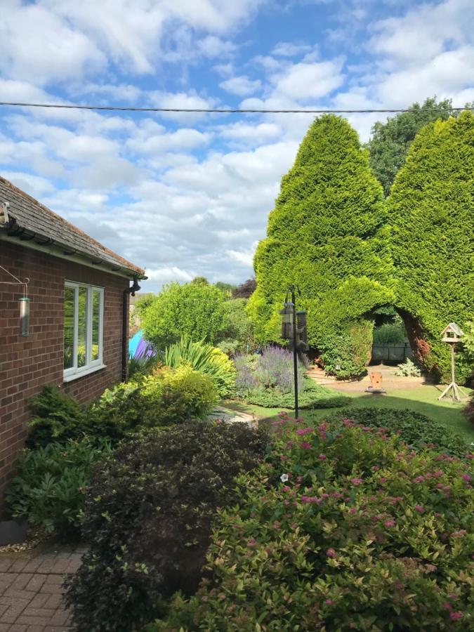 Entire Guest House, In Pewsey Vale, Wiltshire Manningford Abbots Εξωτερικό φωτογραφία
